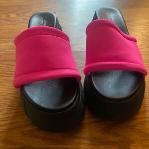 Women's Pink Slide Sandals Urban Outfitters